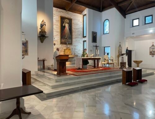 Todos los días 11 de cada mes, recemos por los enfermos.  ¡Te esperamos en la parroquia!